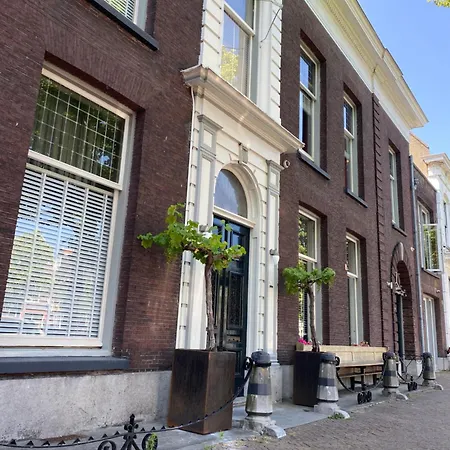 Vintage Lange Haven Guest house 3*