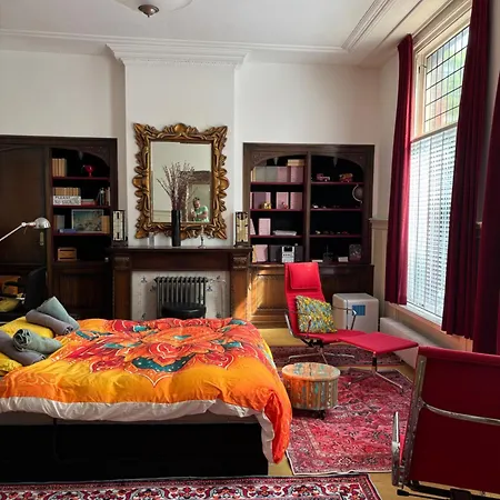 Vintage Lange Haven Guest house